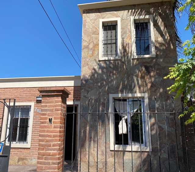 Excelente Casa en Venta proximo acceso Hospital Austral