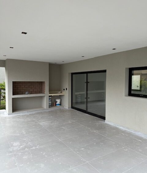 Espectacular casa de 6 ambientes a estrenar