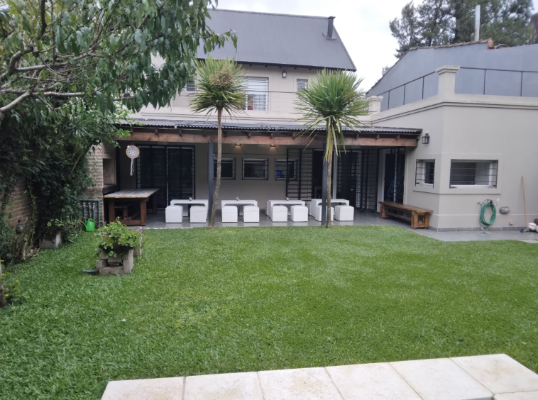 Amplia Casa en Venta