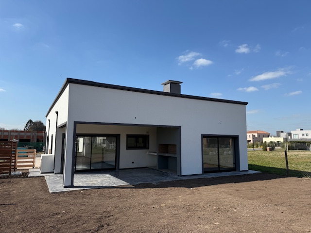 Moderna casa a estrenar en una sola planta