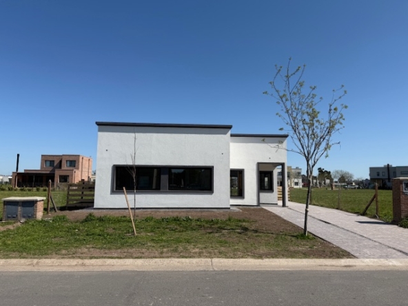 Moderna casa a estrenar en una sola planta