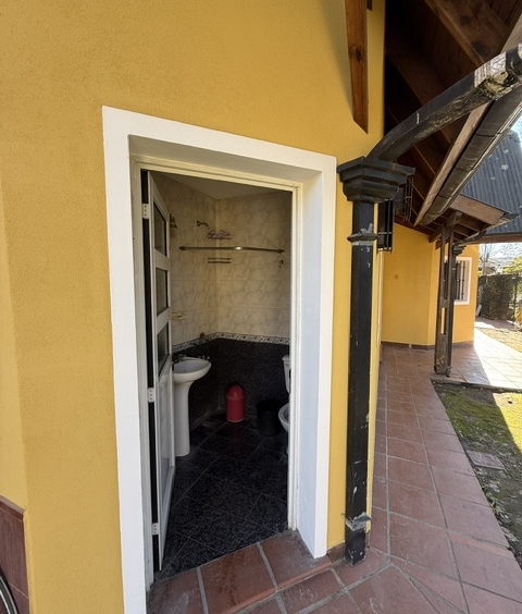 Amplia casa en venta
