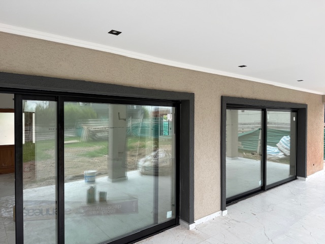 Moderna Casa de 6 ambientes a estrenar