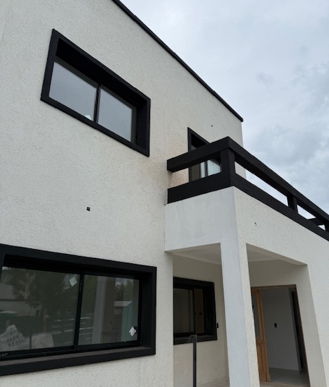 Casa a estrenar de 6 Ambientes y 4 Dormitorios