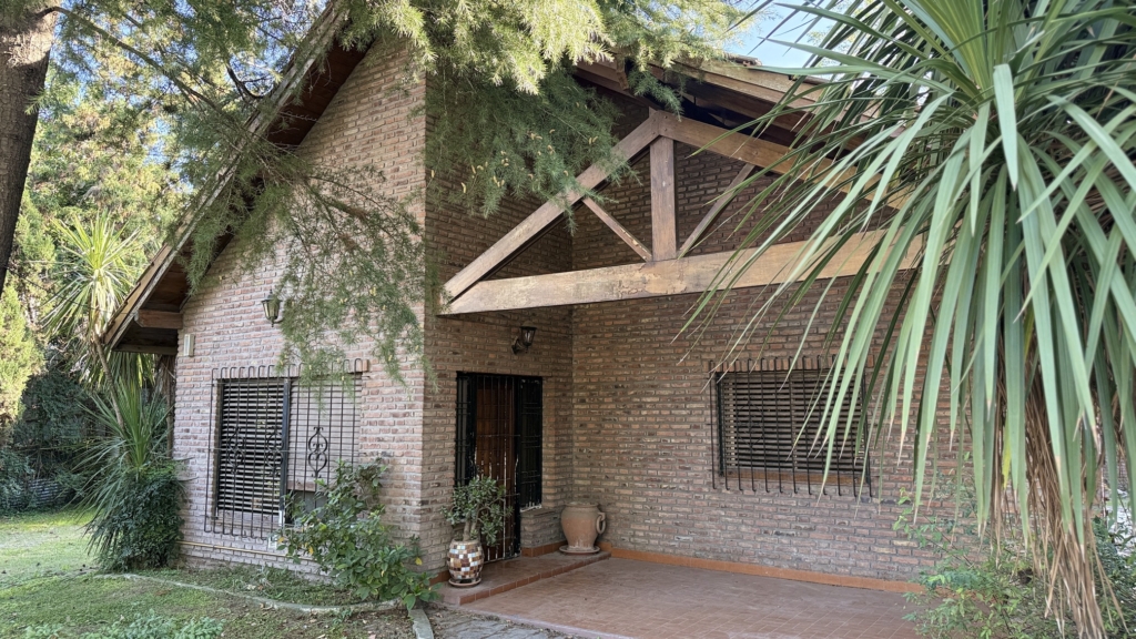 Super Oportunidad! Casa de 4 ambientes sobre lote de 720m2 – foto 1