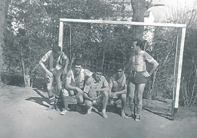 Equipo completo con ropa de la época