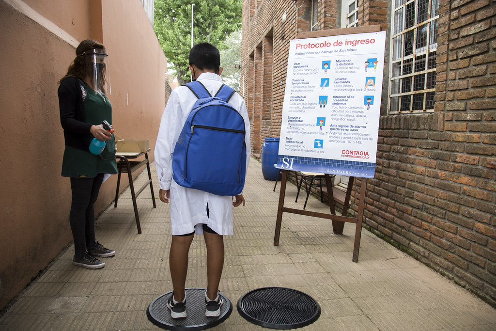 Primer día de clases en la Escuela Municipal Malvinas Argentinas