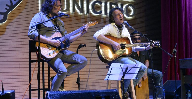 Show virtual gratuito de Javier Calamaro en Tigre