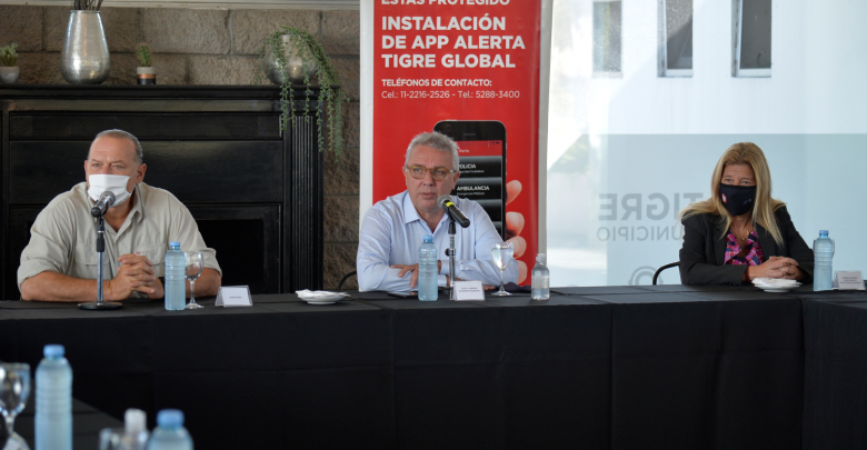 Sergio Berni, Luis Zamora y Ximena Guzmán