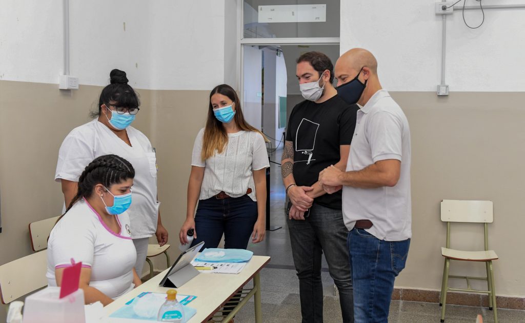Comenzó la vacunación contra Covid-19 para mayores de 60 años y personas de riesgo en San Fernando