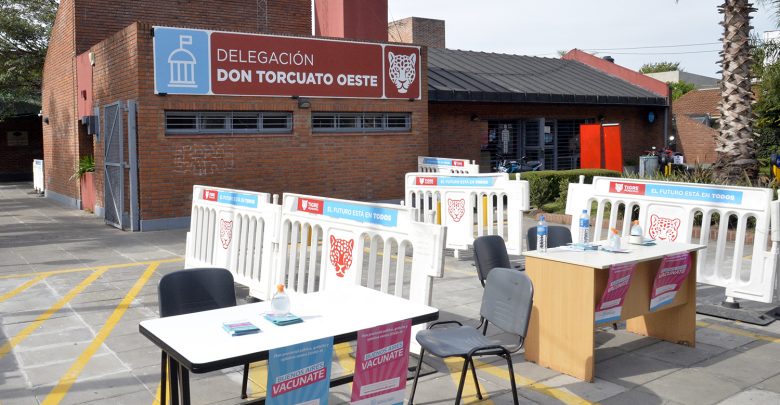 Punto de vacunación contra el COVID-19 en Don Torcuato