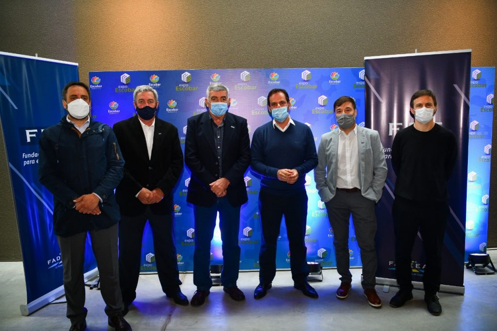 Ariel Sujarchuk presentó Expo Escobar junto a los ministros Juan Cabandié y Augusto Costa