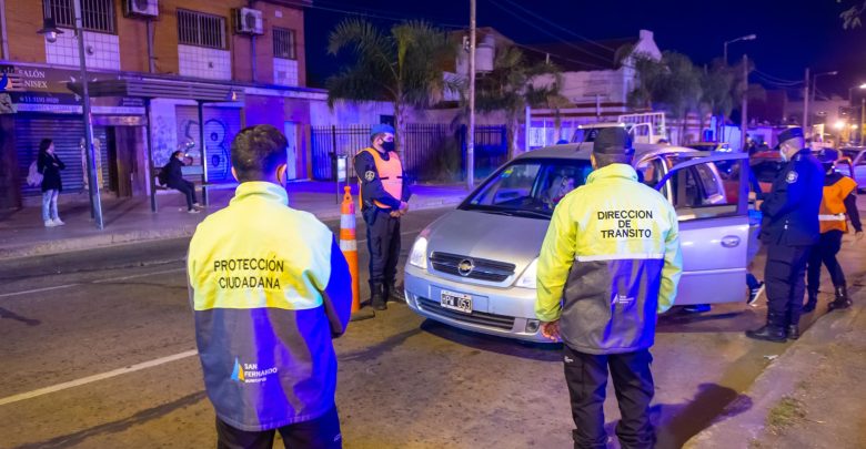 Controles de seguridad en distintos barrios de San Fernando
