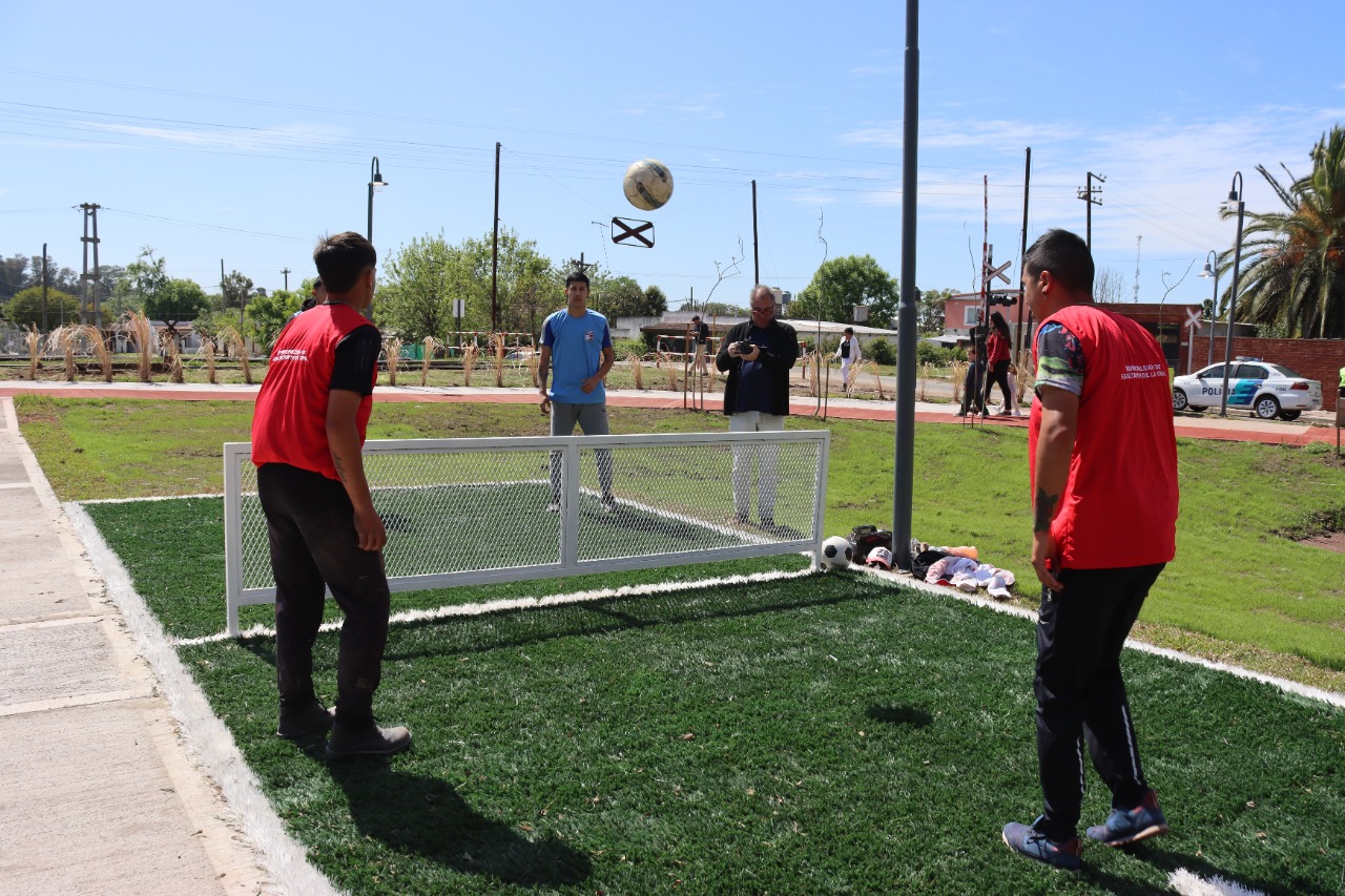 Sector deportivo del paseo Las Tipas 