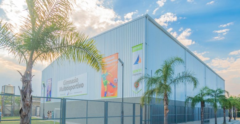 “Gimnasio Multideportivo” en el Poli N°8