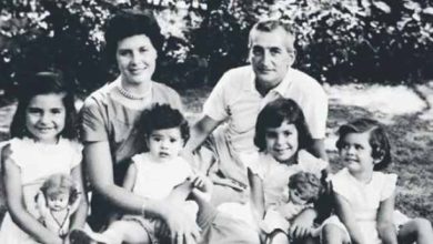 Héctor Oesterheld junto a su familia
