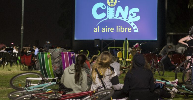 Cine al aire libre
