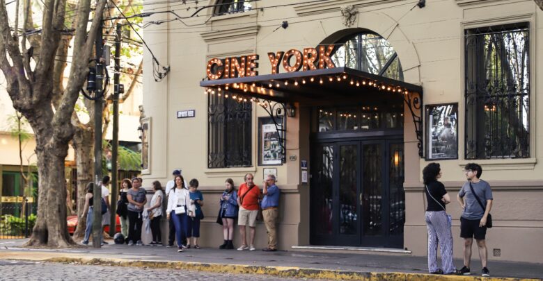 Cine York VL