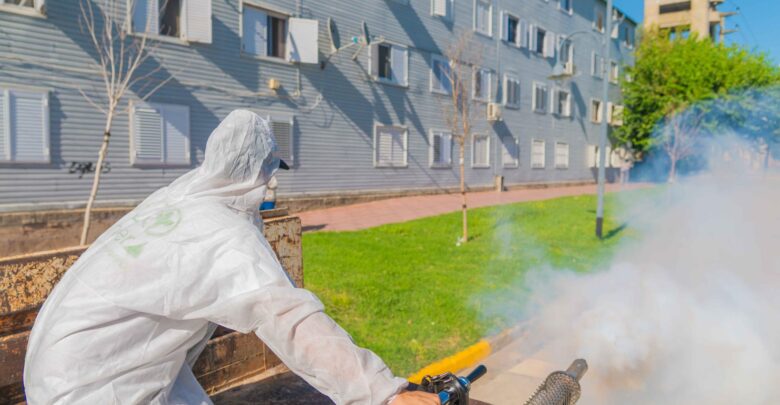Operativos de fumigación y prevención del dengue