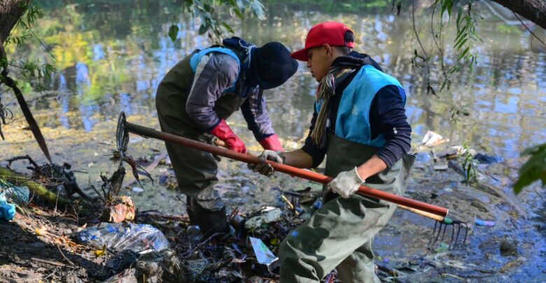 Limpieza profunda del arroyo Escobar