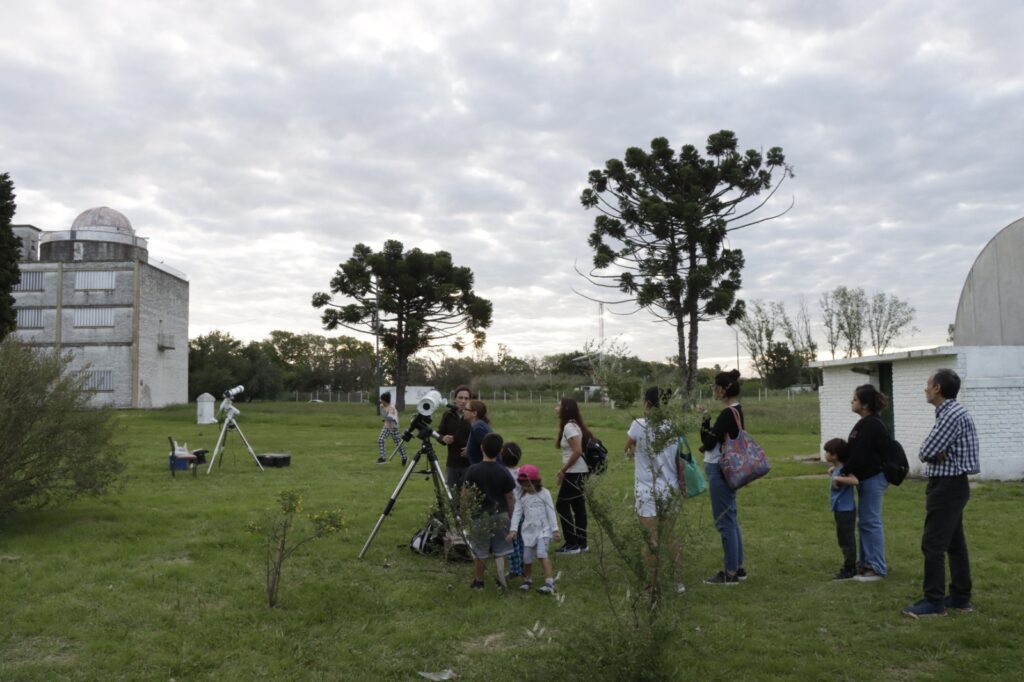 Jornada de observación astronómica en San Miguel