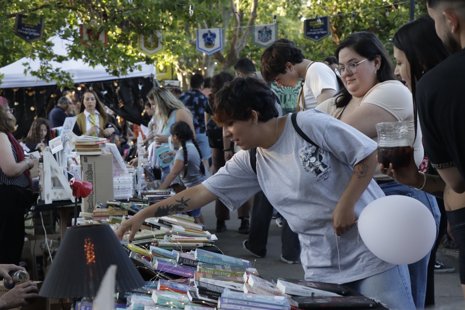 Vecinos en la Noche de Libros 2024