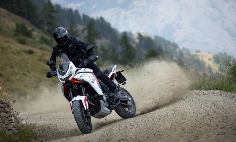 Moto Morini X-CAPE 1200 - en acción