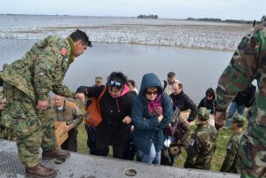 las_fuerzas_armadas_en_las_zonas_inundadas