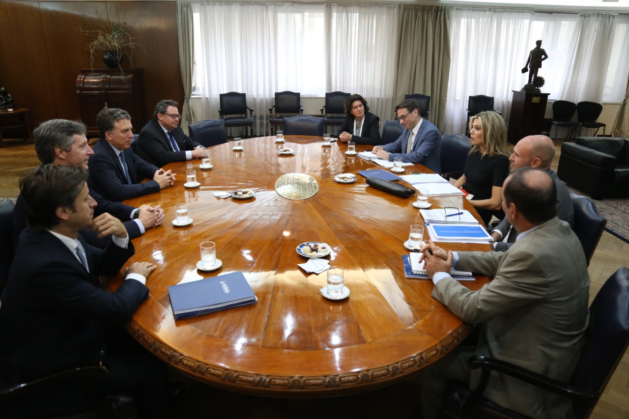 Dujovne y Máxima