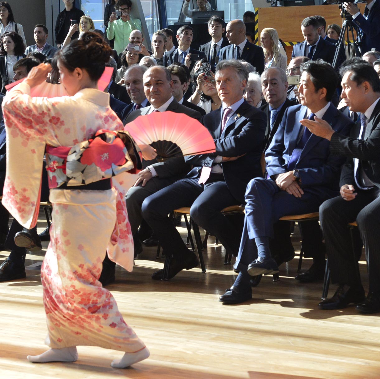 MM - Abe (3)