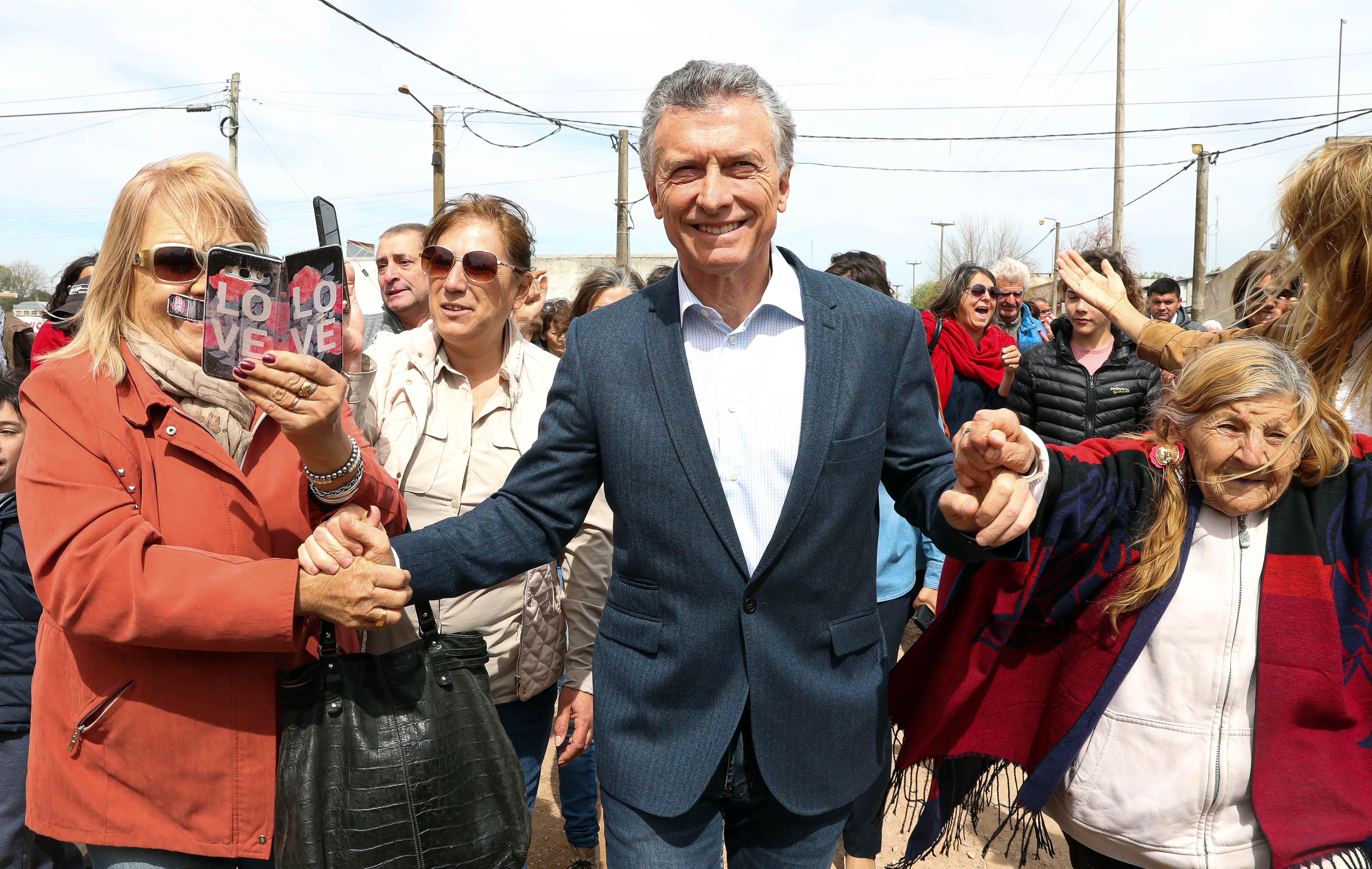 El Presidente Mauricio Macri encabezó el acto de inauguración de obras de urbanización en Saladillo.