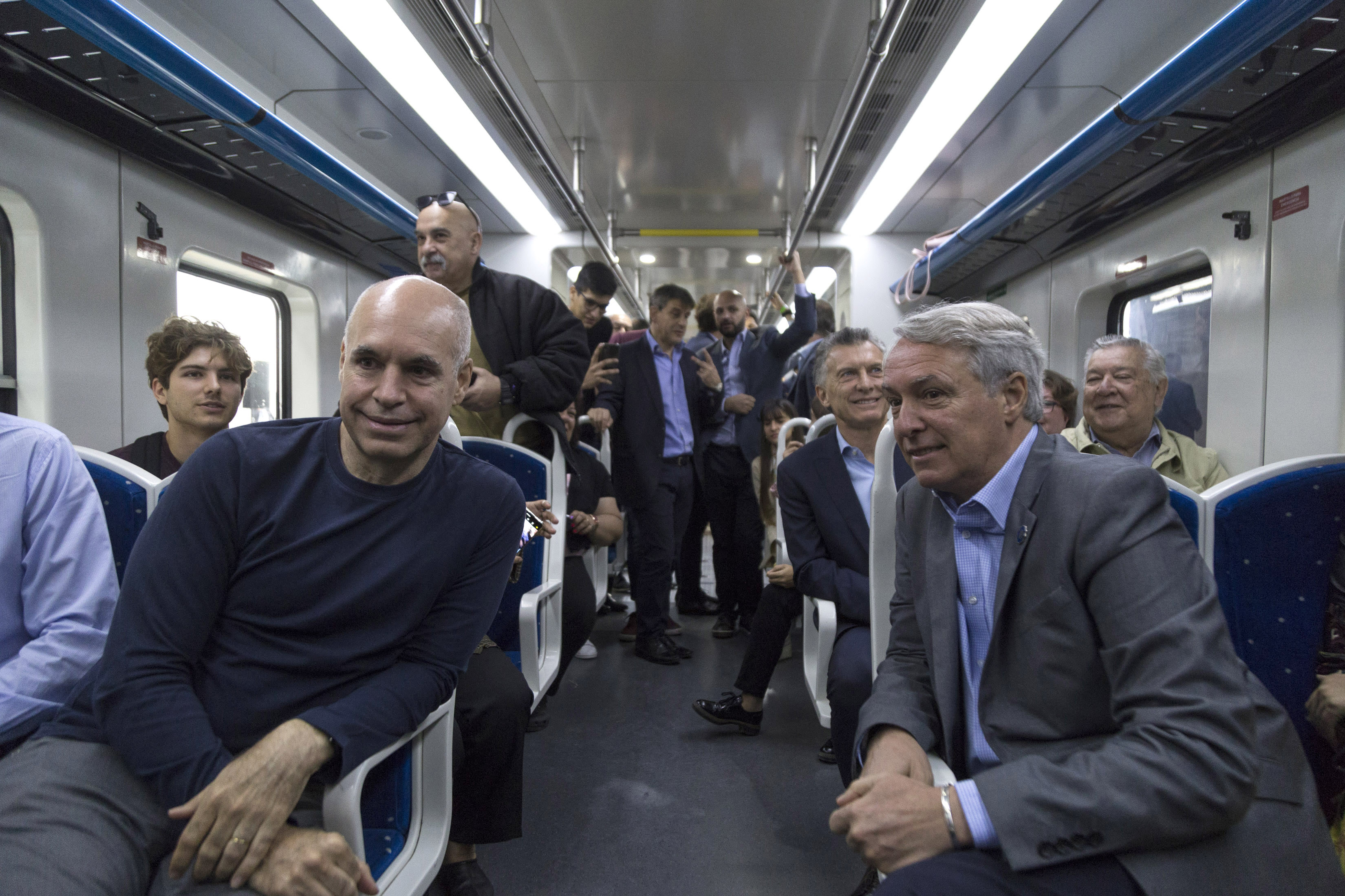 Larreta y Macri inauguraron la estación elevada Sáenz.