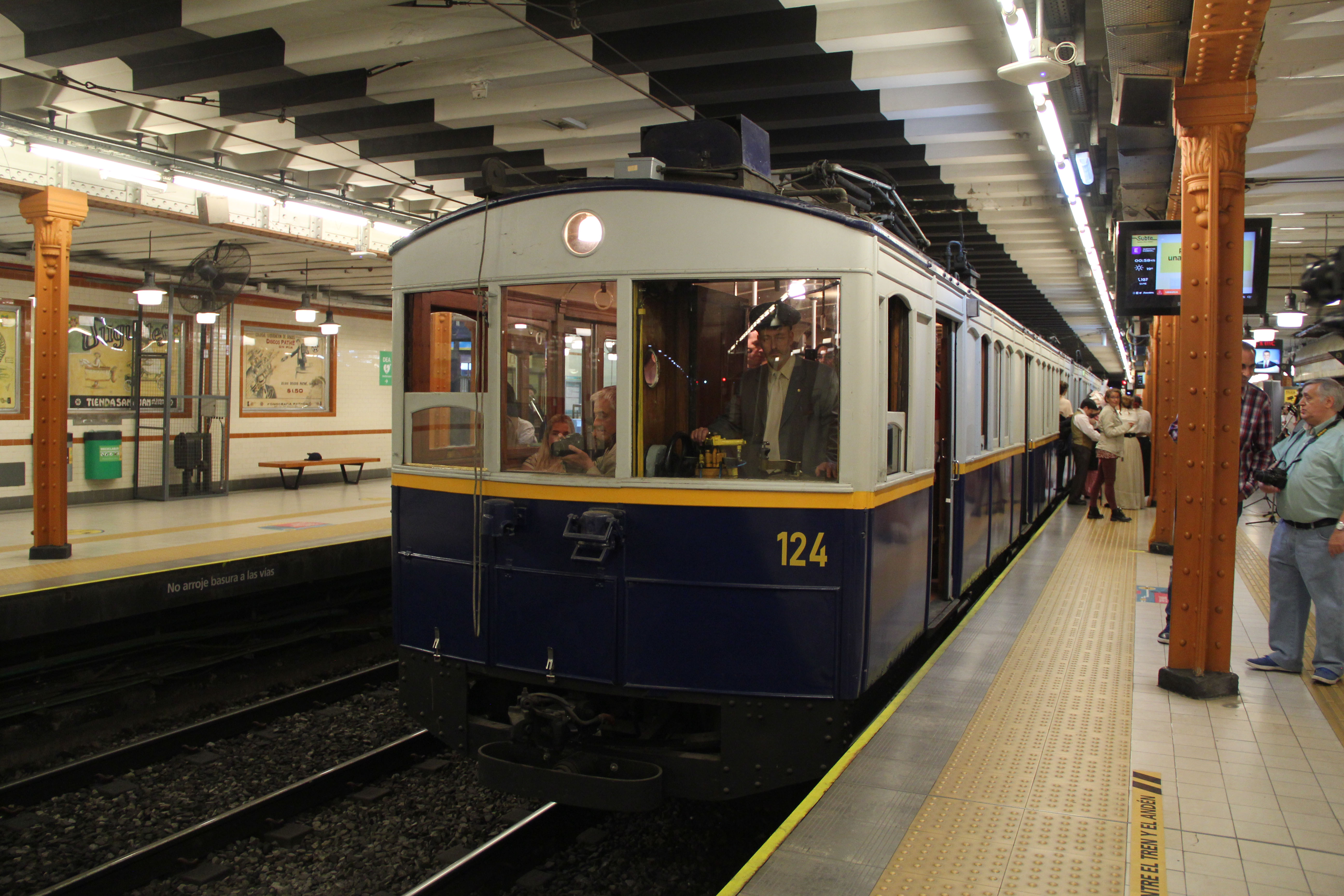 Subte-NocheMuseos (4)