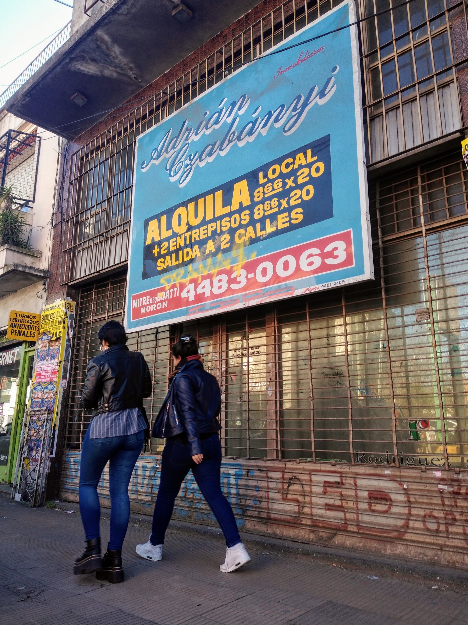 ComerciosEnCrisis