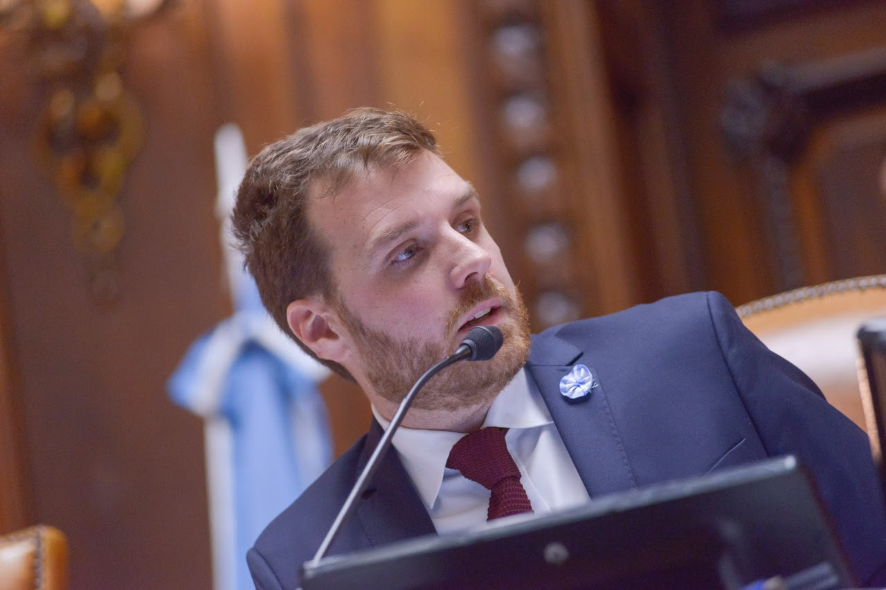 Emmanuel Ferrario presidió la sesión ordinaria de la Legislatura Porteña.