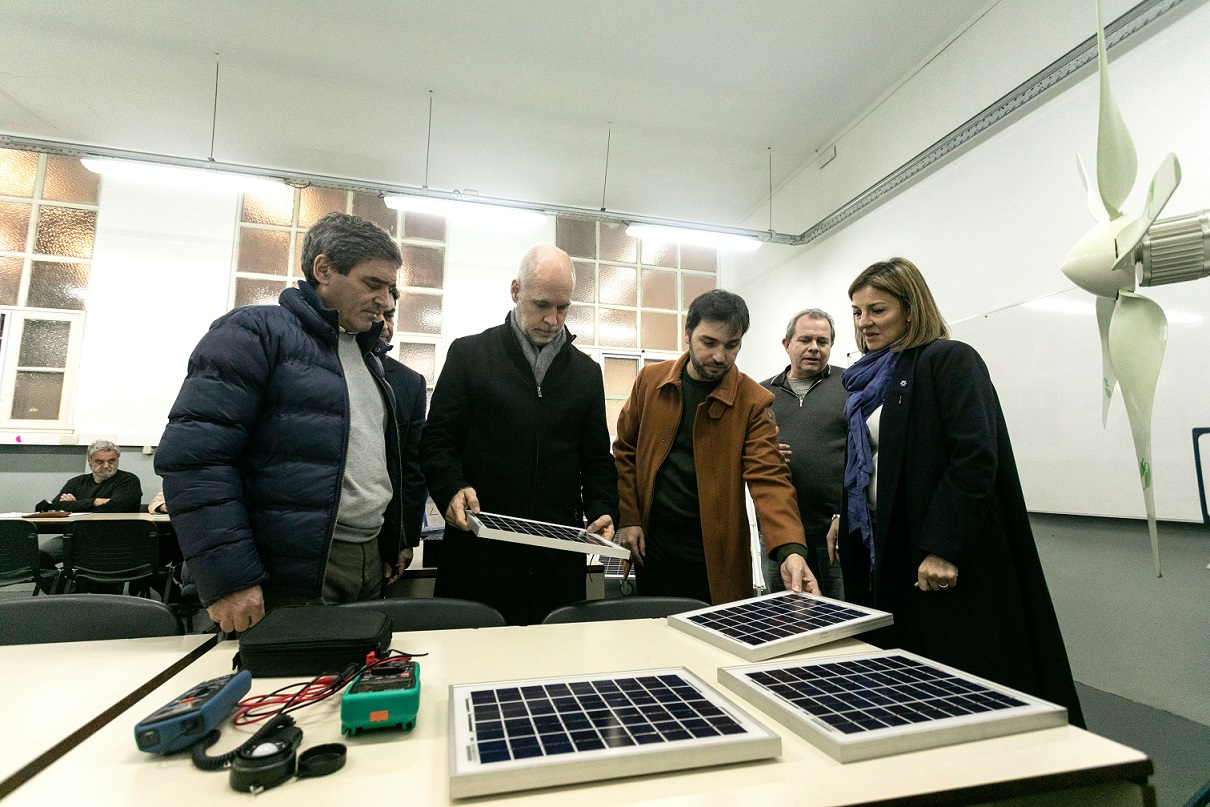 Horacio Rodríguez Larreta recorrió el Centro de Formación Profesional N° 16 junto a Soledad Acuña, Fernán Quirós, Ignacio Torres y Omar De Marchi.
