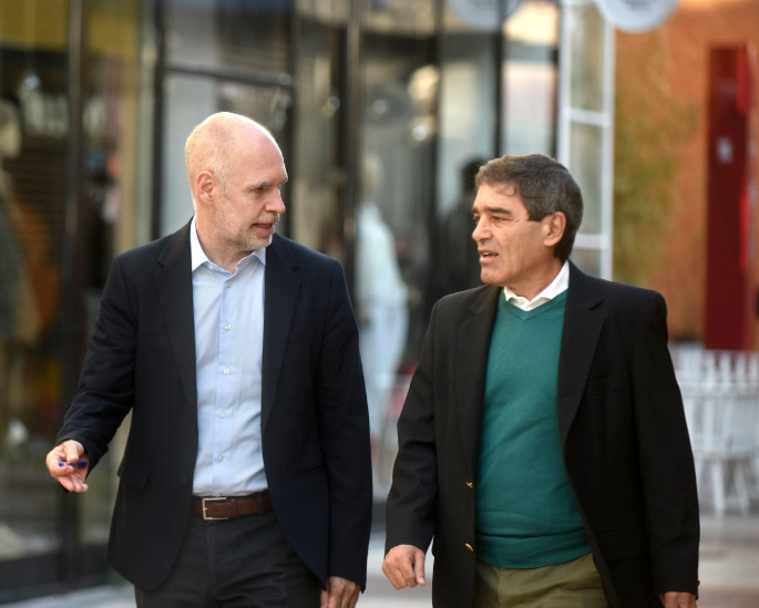 Horacio Rodríguez Larreta y Fernán Quirós, que es uno de los precandidatos a Jefe de Gobierno porteño por Juntos por el Cambio, compartieron una recorrida por el Barrio Chino de Belgrano.