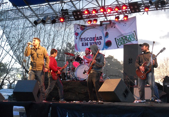 Lanzan Escobar en Vivo II