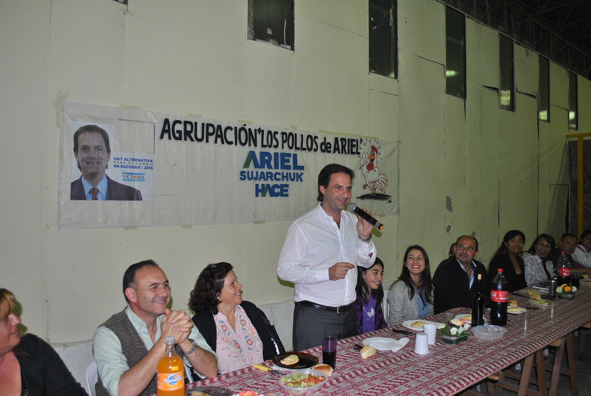 Artesanos y emprendedores agasajaron a Ariel Sujarchuk