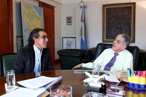 De Vido enviará fondos para el nuevo hospital tras reuniones con Guzmán