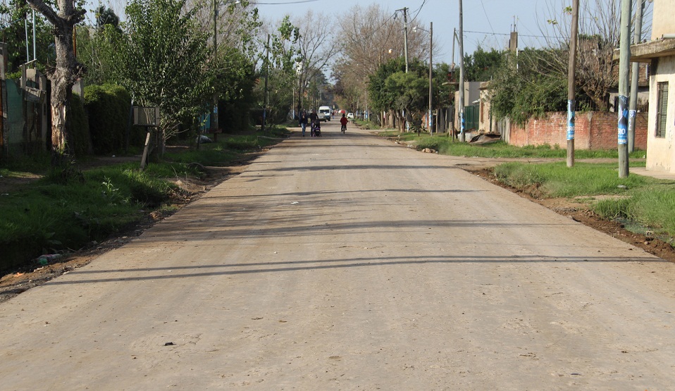 Finalizó la obra de asfalto de la calle Colibrí
