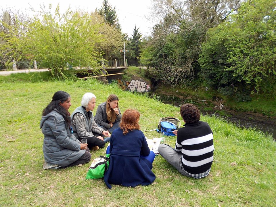 La Asociación Ambientalista Los Talares recorrió el arroyo con especialistas