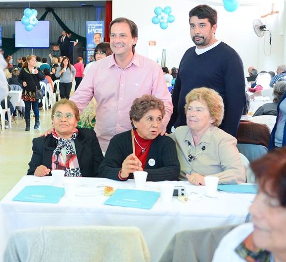 Catorce centros de jubilados agasajados por Ariel Sujarchuk y Pablo Ramos