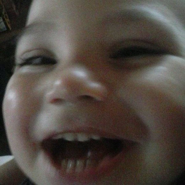 La Municipalidad consiguió una silla especial para niño con hidrocefalia