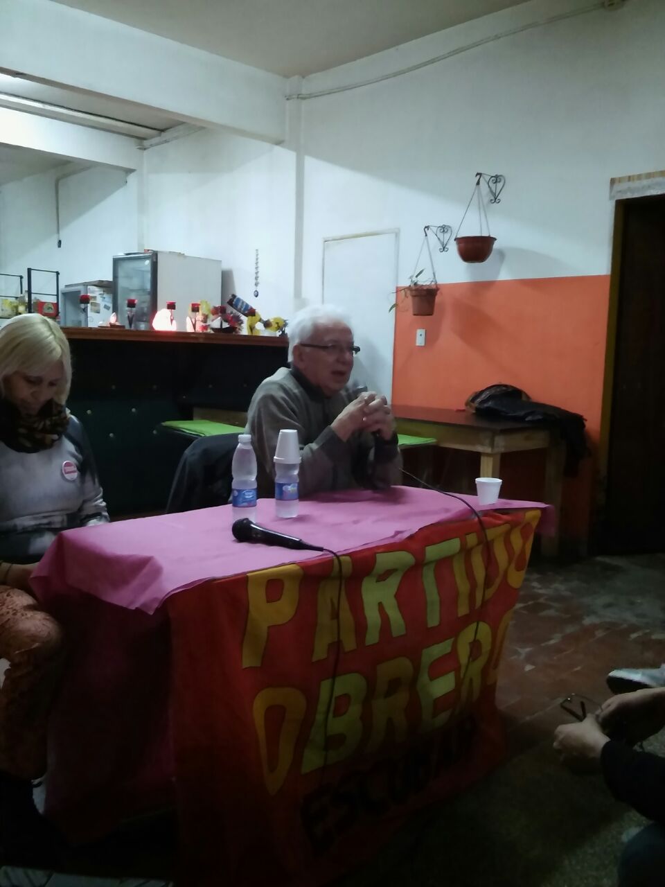 “El parlamentarismo está al servicio de los capitalistas y no al servicio de los trabajadores”