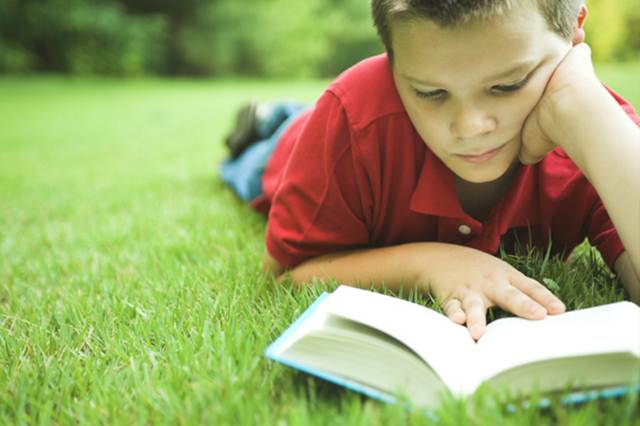 La Municipalidad convoca a dos concursos literarios para chicos y adultos mayores