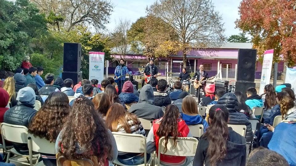Más de 1000 estudiantes de Escobar ya participaron de #RockEnMiEscuela