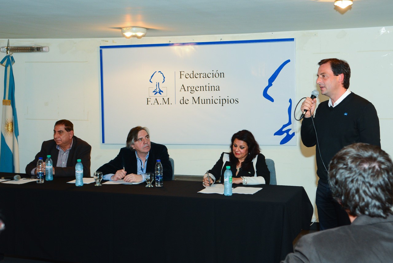 La Federación Argentina de Municipios, ahora también con Escobar