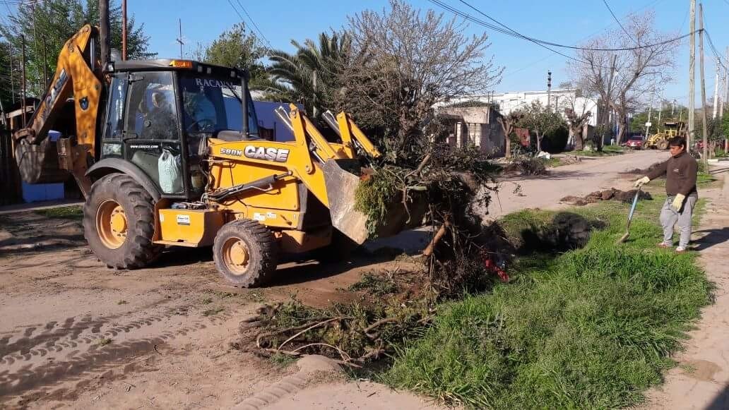 Siguen los trabajos de rehabilitación de calles en distintos barrios de Maquinista Savio