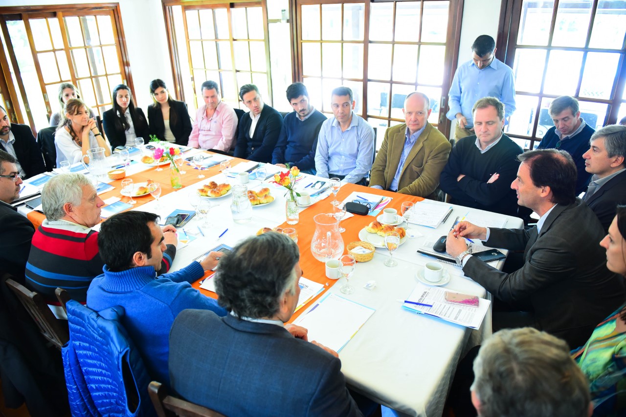 El intendente de Escobar se reunió con funcionarios de la Provincia